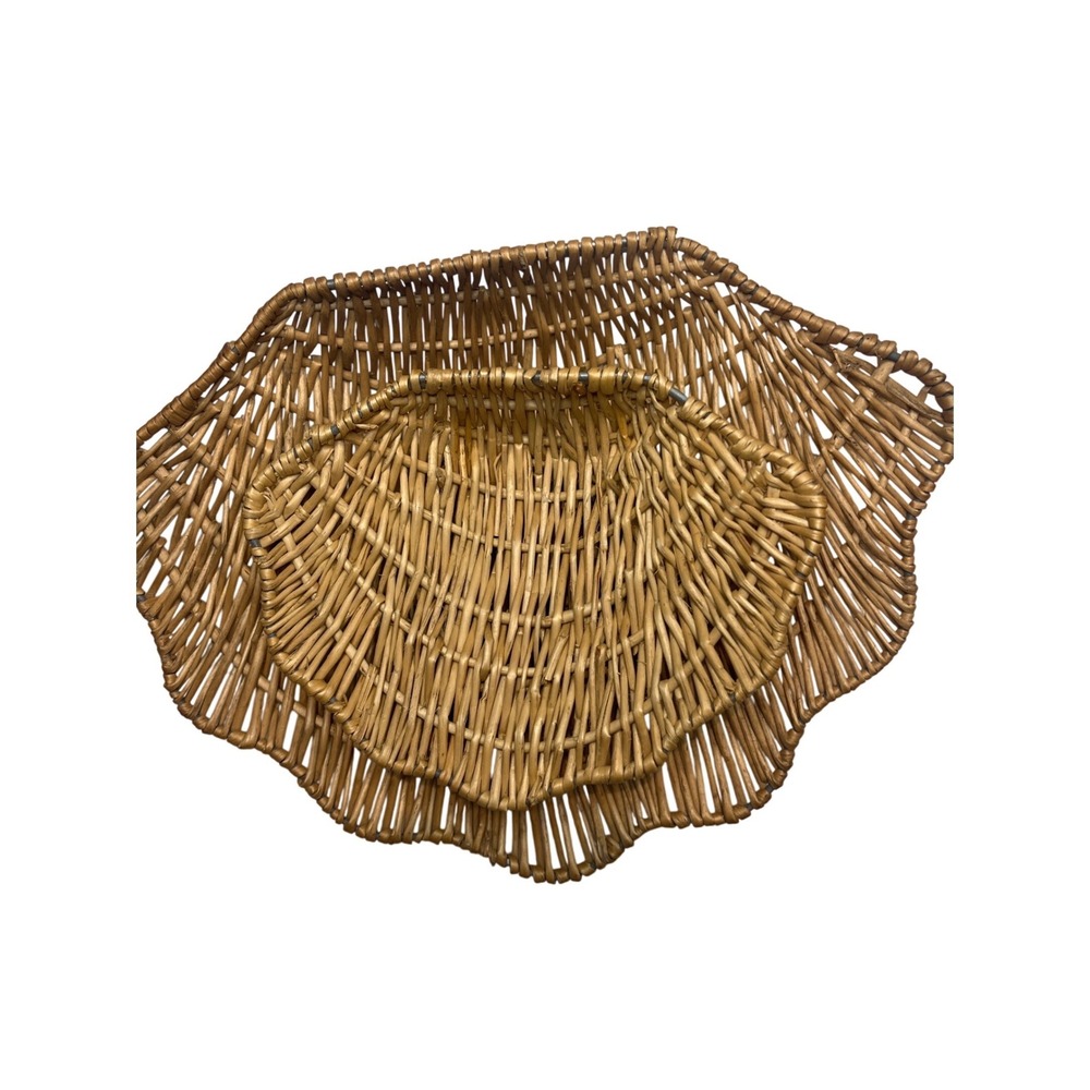 Vintage Wicker Clam Shell Nesting Baskets Set of 2 Coastal Scalloped Decor Brown